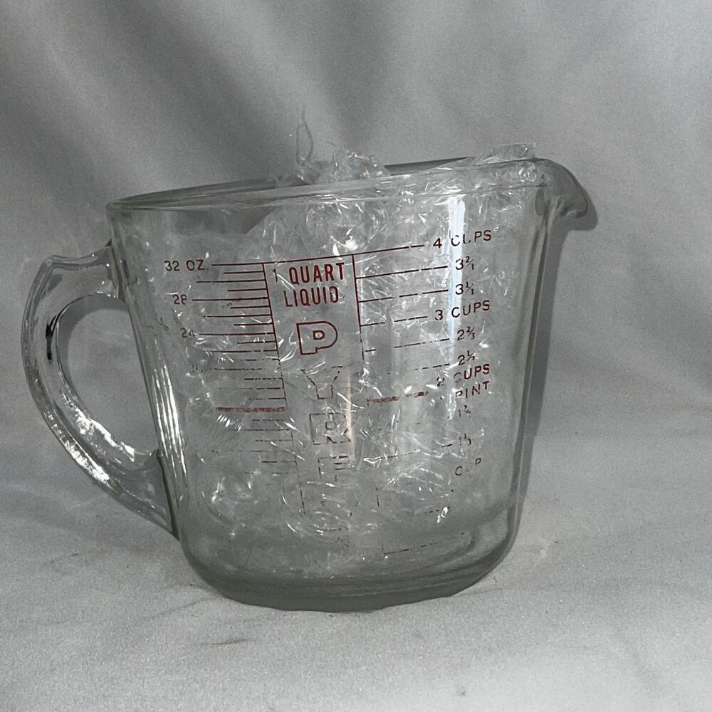 80’s VTG PYREX 4 Cup 1 Quart Glass Measuring Cup Red Lettering 32oz USA D Handle